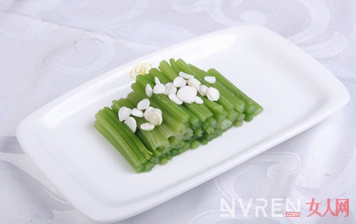 多吃粗纖維食物_牙齒刷不白怎麼辦 五中食物讓你盡顯牙齒美白