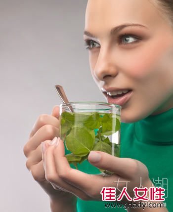 喝水