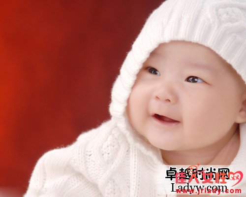 給寶寶拍照技巧 輕松抓住寶寶可愛瞬間