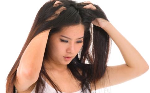 頭皮瘙癢怎麼辦 頭皮瘙癢有什麼方法 頭皮瘙癢是什麼原因