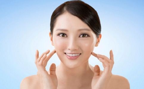 幹性肌膚如何護理 夏季如何護理幹性肌膚 幹性肌膚的護理方法