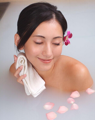 用浴鹽泡澡可以美白嗎? 用浴鹽泡澡可以美白嗎?