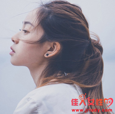 無劉海馬尾辮的紮法 簡單時尚超顯女神氣質