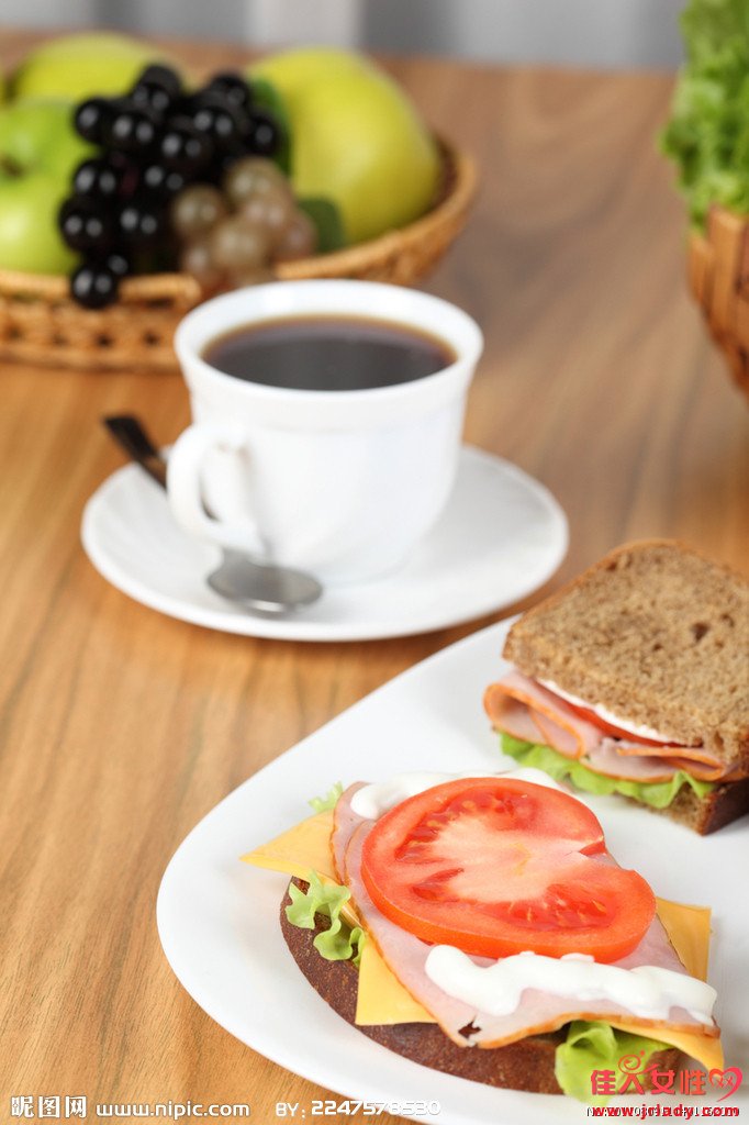 為什麼漢堡和咖啡同吃損害健康 不同的飲食保健