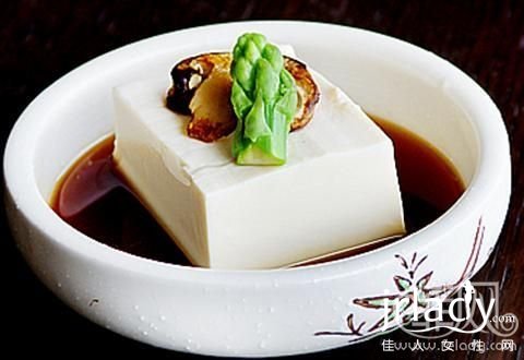 美容長壽開胃菜:和風涼拌松茸豆腐 美容長壽開胃菜:和風涼拌松茸豆腐