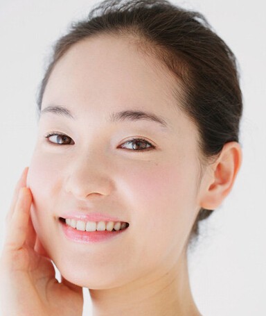 夏季肌膚曬黑曬傷 四大竅門快速遮掩 夏季肌膚曬黑曬傷 四大竅門快速遮掩