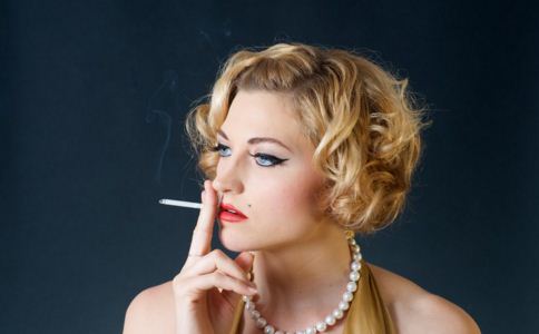 女人抽煙會怎樣 抽煙的女人如何保護皮膚 抽煙女人如何保健身體