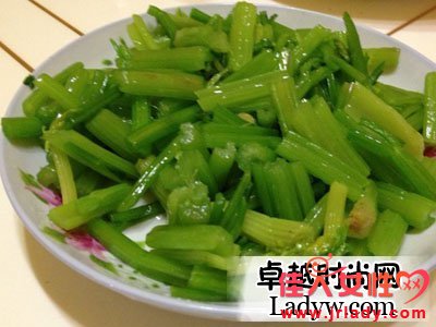 春季減肥食物芹菜