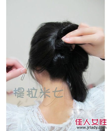 中長發柔美盤發DIY U型夾就搞定