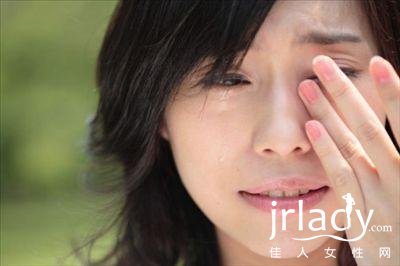 強忍眼淚等於自殺 哭泣更健康