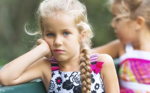 性格內向的孩子怎麼辦 孩子性格內向怎麼辦 小孩子性格內向怎麼辦