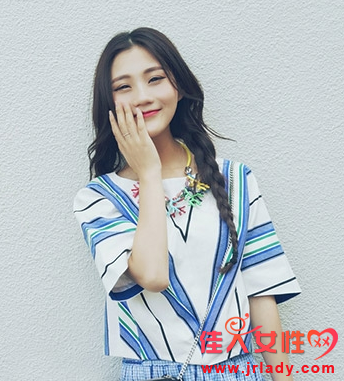 可愛雙麻花辮紮發發型 可愛雙麻花辮紮發發型