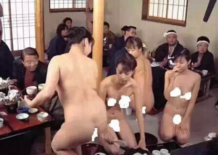 日本瘋狂流行吃“處女屎” 處女現拉現吃顧客定好屎的味道