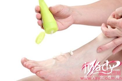 做“足”準備 打造夏日白皙玉足