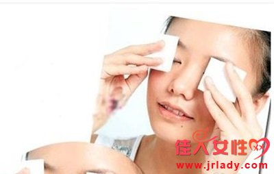 教你快速去除黑眼圈的方法 讓你快速擺脫熊貓眼