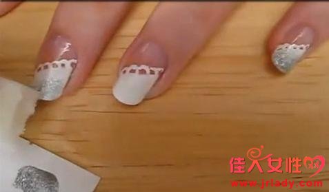 蕾絲邊新娘美甲DIY教程 盡顯優雅時尚美感 