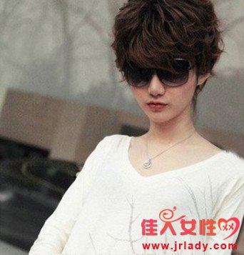 瘦長臉女生發型推薦