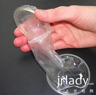 女用避孕套是怎麼用的？