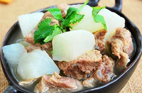 孕婦補血食譜：蘿卜燉牛腩